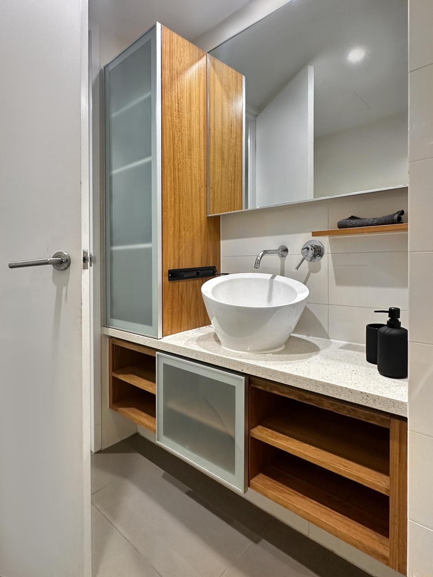 Penthouse View Apartment Luxury Cbd Penthouse Sleeps 6 Balcony Spa Access Adelaide Buitenkant foto